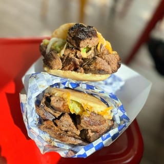 Arepa Carne Asada