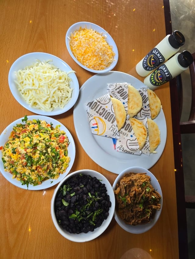 Breakfast Family Pack for 5.