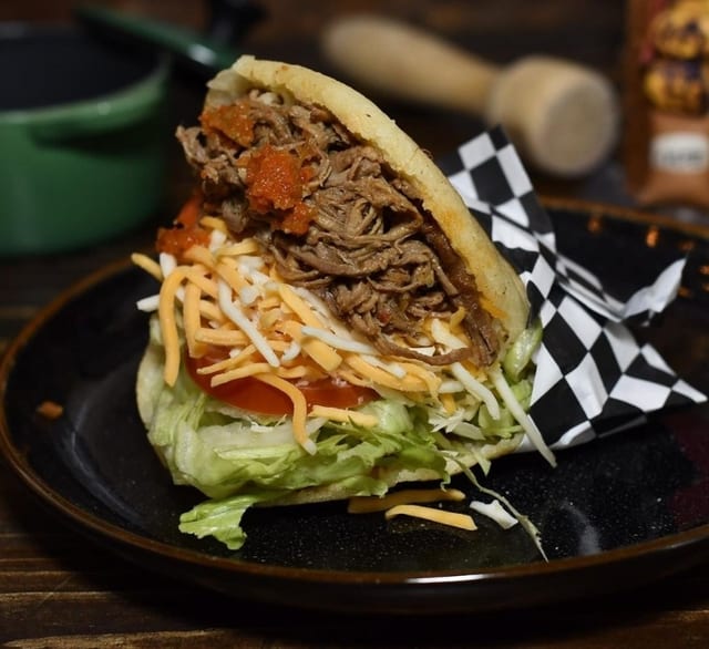 Arepa Peluda.